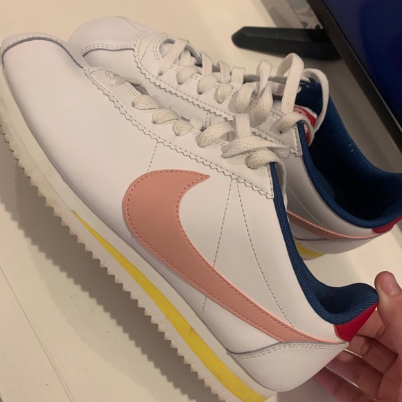 Nike Cortez - Picture 3 of 10